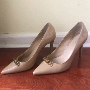 Michael Kors Heels with gold bow (authentic) 👠✨